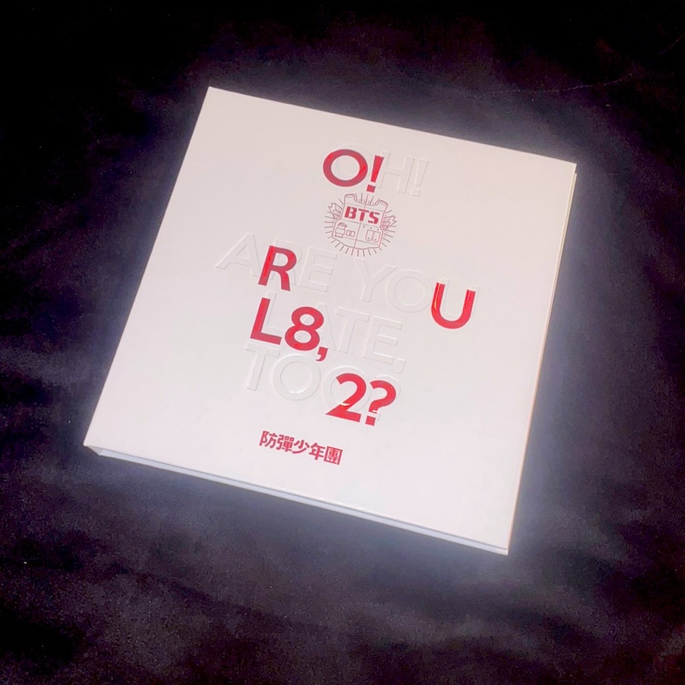 BTS - O!RUL8,2? Album. Everything included.